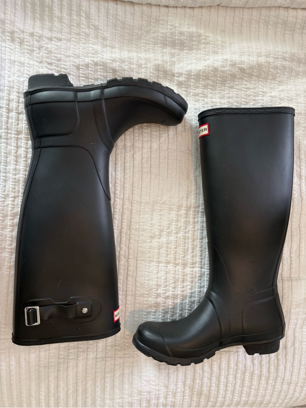 Hunter Black Tall Rain Boots EUC 1019 - Picture 2 of 12